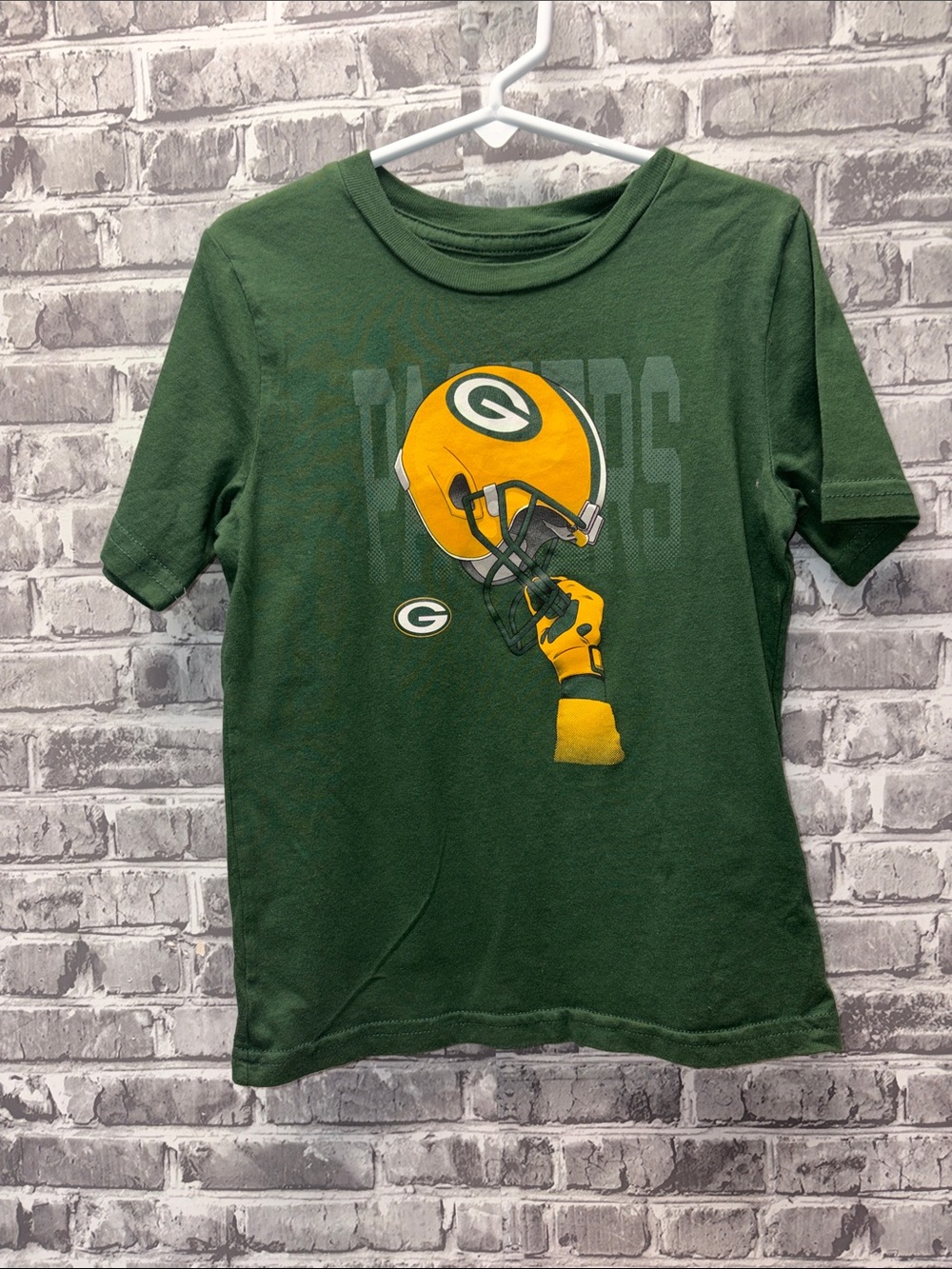 NFL Green Bay Packers
Kids Tee with Yellow Helmet Graphic